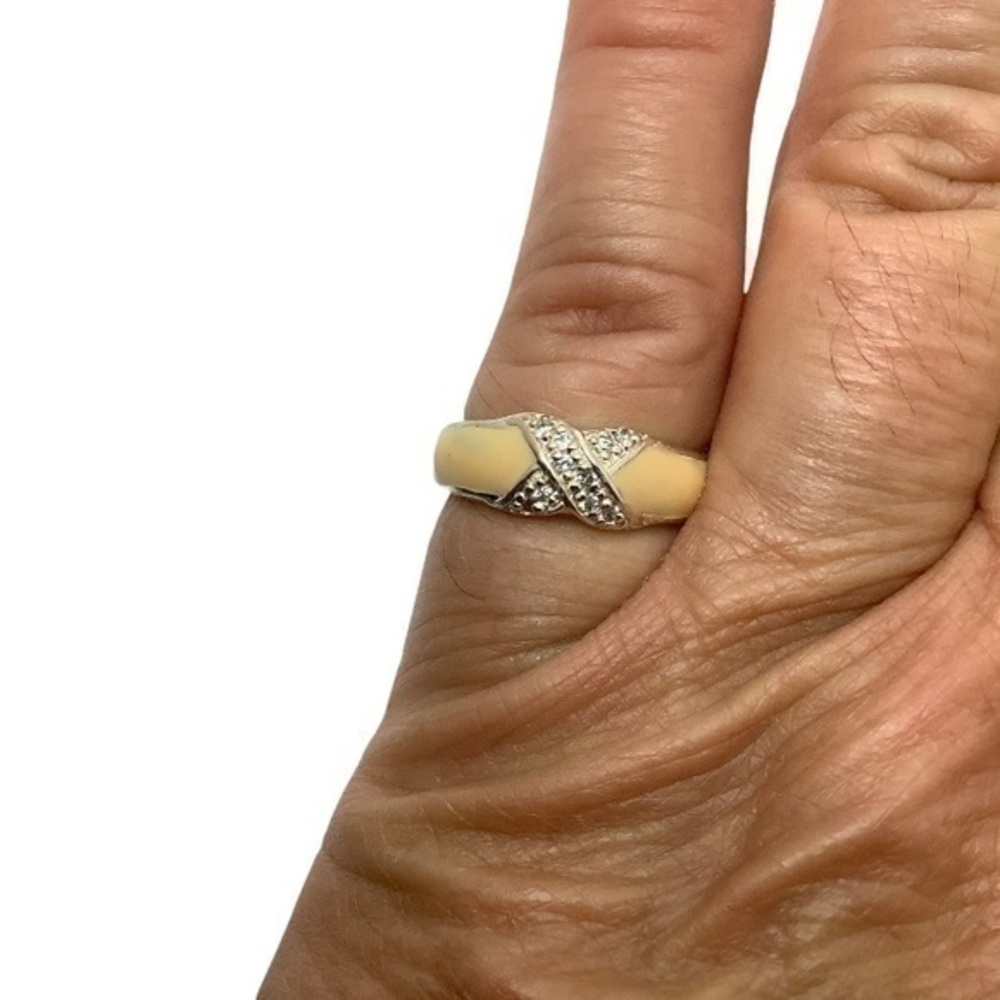 - Silver tone Cubic zirconia enamel ring size 7.25